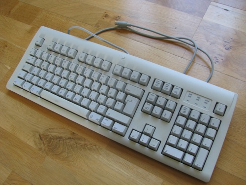 Gammalt tangentbord, Apple Design Keyboard, ADB, M2980, bild 1