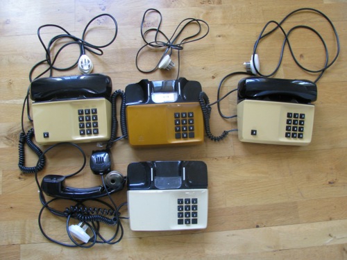 4 st trasiga Diavox-telefoner, bild 1