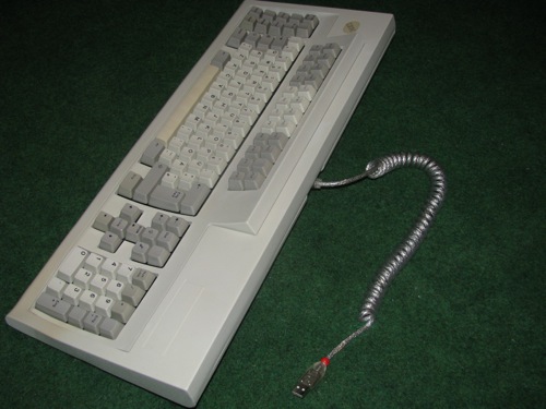 Unikt IBM Model M från 1991 (USB-konverterad terminalmodell), bild 1